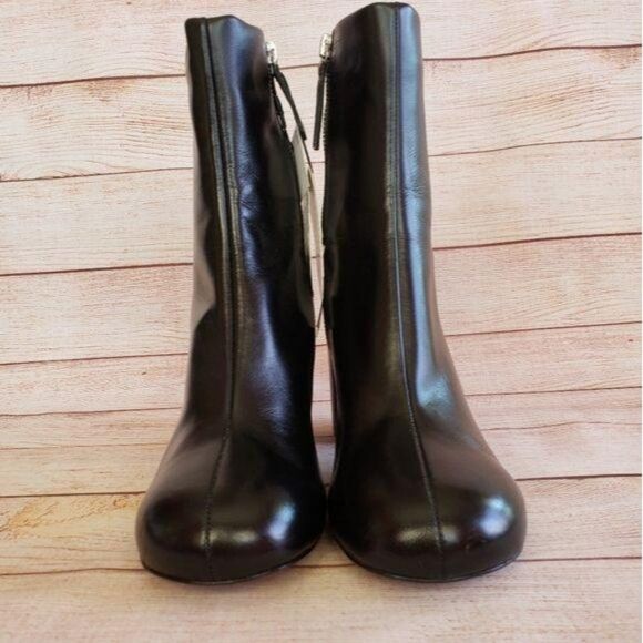 ZARA Leather Heeled Round Toe Ankle Boots Booties Classic Women\'s Size 40 Black